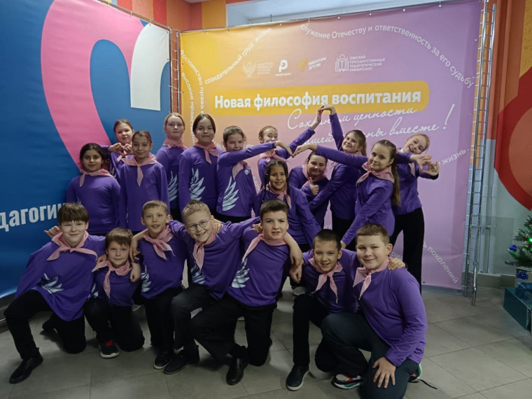 Поздравляем Попову М.С., Аникину А. и 4 "Б" класс!.